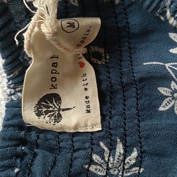 Boho Off The Shoulder Crop Top Size M - Picture 3 of 4